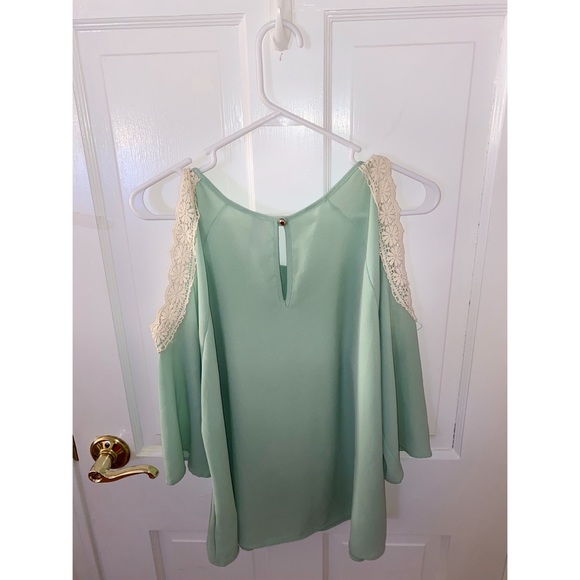 Francesca’s Blouse - Picture 2 of 2